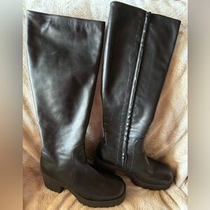 Women’s Size 40 Fashion Lug Sole Boots